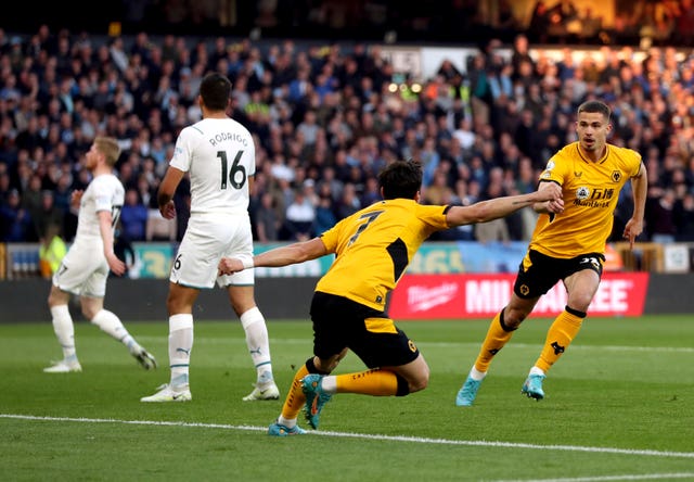 Leander Dendoncker (right) quickly equalised after De Bruyne's first but Wolves struggled thereafter