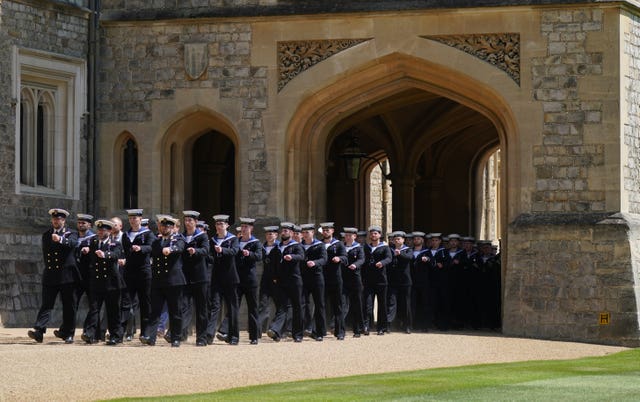 King presents Royal Victorian Order honours