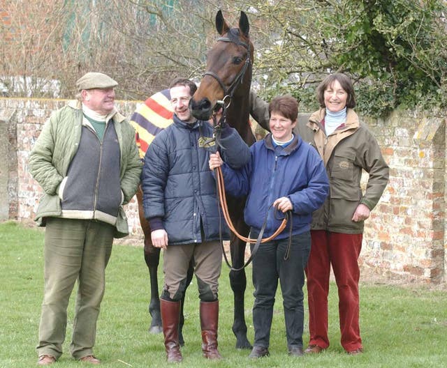 Trainer Henrietta Knight (right) with her late husband Terry Biddlecombe (left) and Best Mate