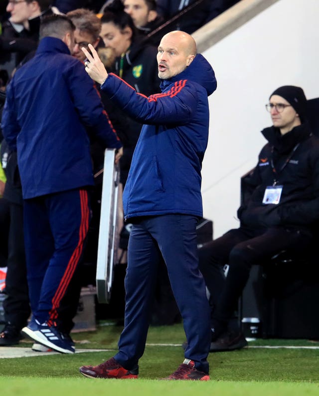 Ljungberg starts life in charge of Arsenal with draw at Norwich