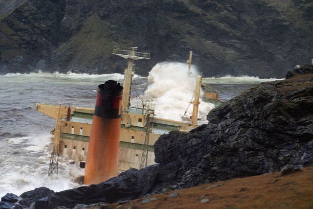 Braer tanker grounding