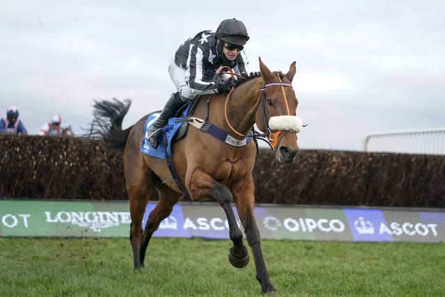 Imperial Aura heads for the Ryanair Chase