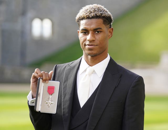 Marcus Rashford dedicates MBE to mum and vows to continue campaign to help kids PLZ Soccer Marcus Rashford dedicates MBE to mum and vows to continue campaign to help kids PLZ Soccer