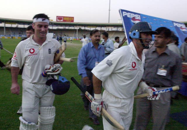 Nasser Hussain (right) and Graham Thorpe (left) celebrate in Karachi.