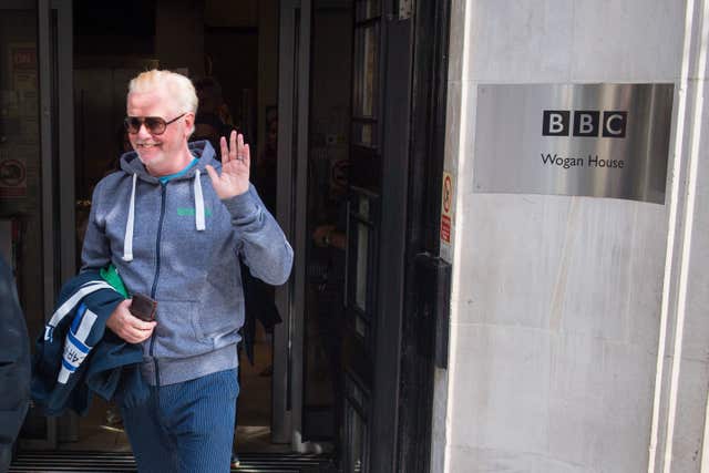 Chris Evans to leave Radio 2