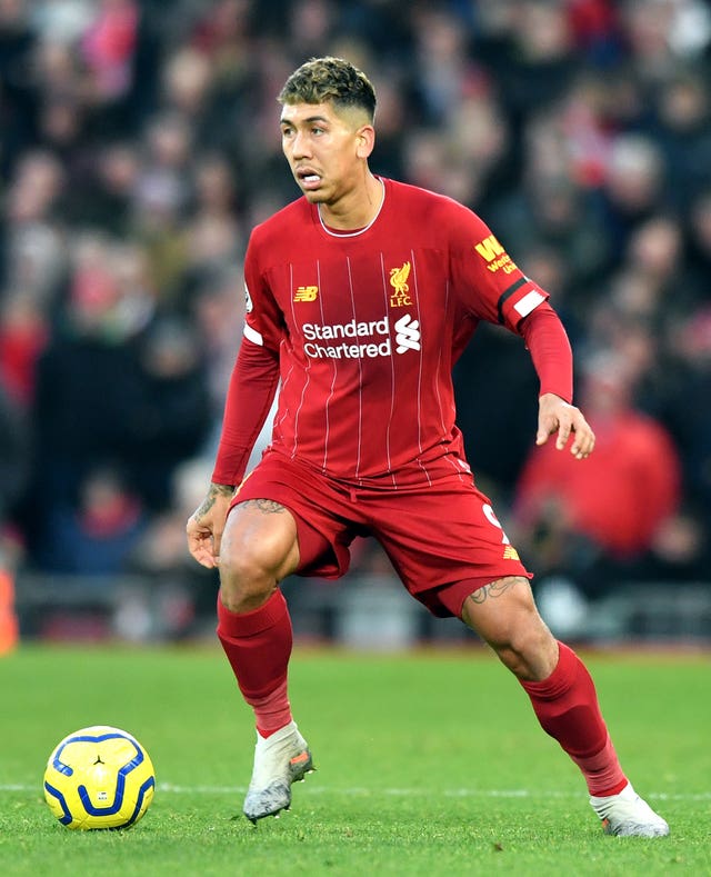 Salah strikes to help Liverpool reach the last 16 of Champions League