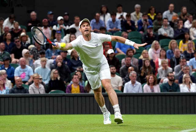 Andy Murray on his way to victory 