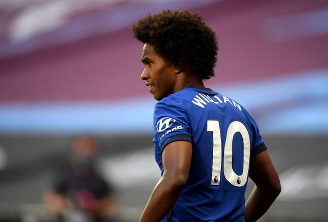 Chelsea's Brazil international Willian has been linked with a move to London rivals Arsenal.