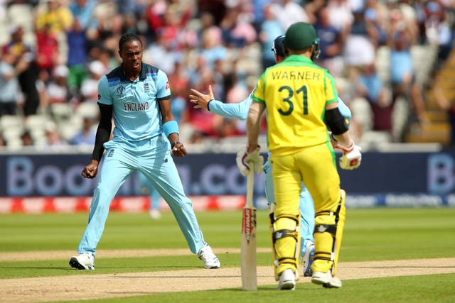 Jofra Archer celebrates the wicket of Aaron Finch