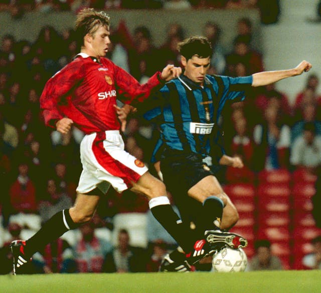 Ivan Zamorano playing for Inter Milan against Manchester United