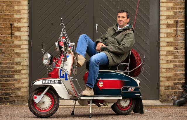 Phil Daniels