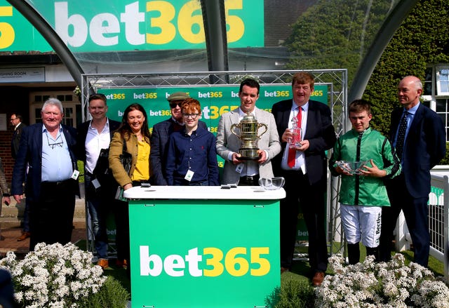 The Hewick team after the race (