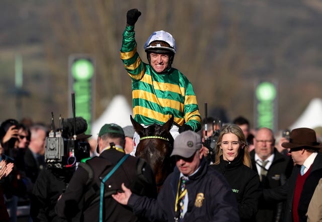 Barry Geraghty celebrates with Buveur D'Air