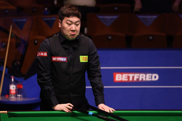 Betfred World Snooker Championships 2021 – Day 2 – The Crucible