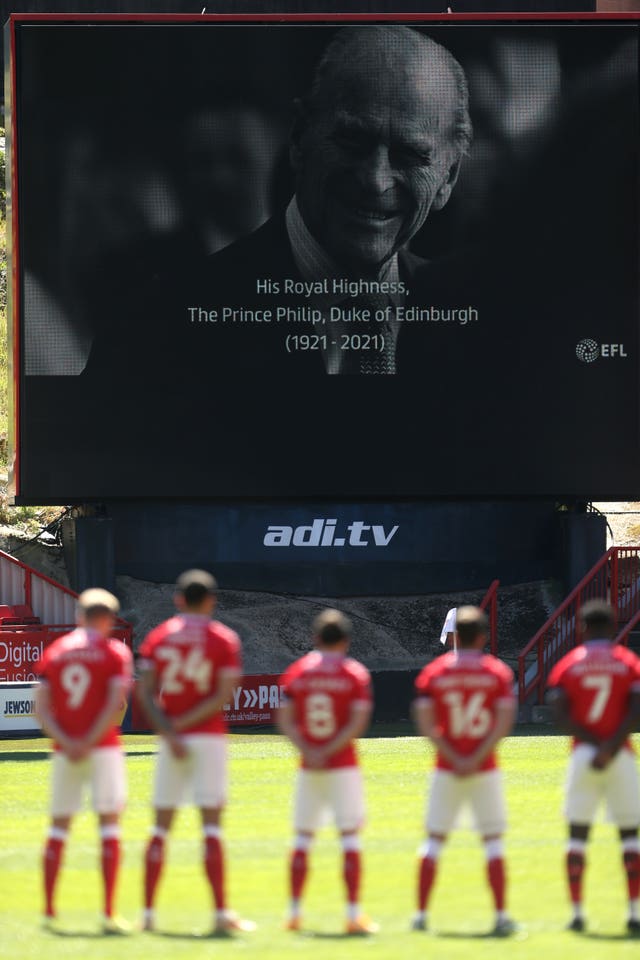 Charlton and Ipswich players lined up for a minute's silence