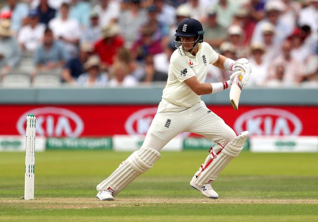 Joe Root returns to number three