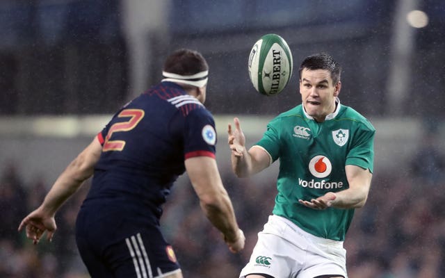 Jonny Sexton, right, has a key role to play for Ireland