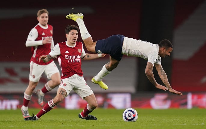 Gabriel Jesus takes a tumble