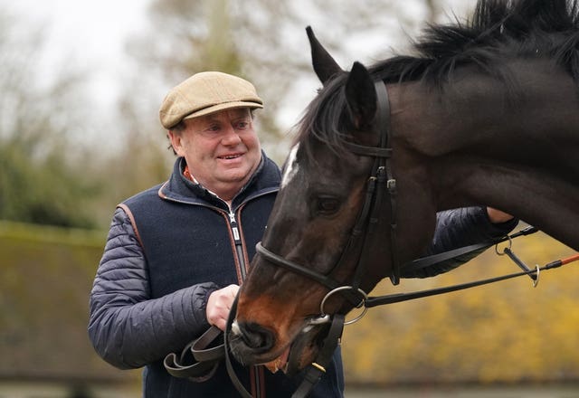 Nicky Henderson with Shishkin