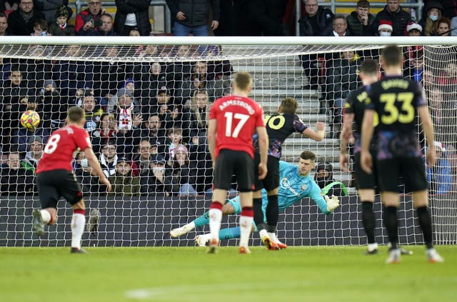 Tottenham forward Harry Kane scores a penalty