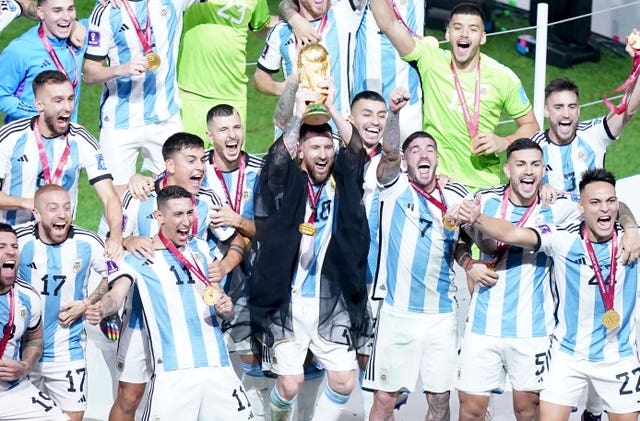 Julian Alvarez and Lautaro Martinez will be on opposite sides on Saturday