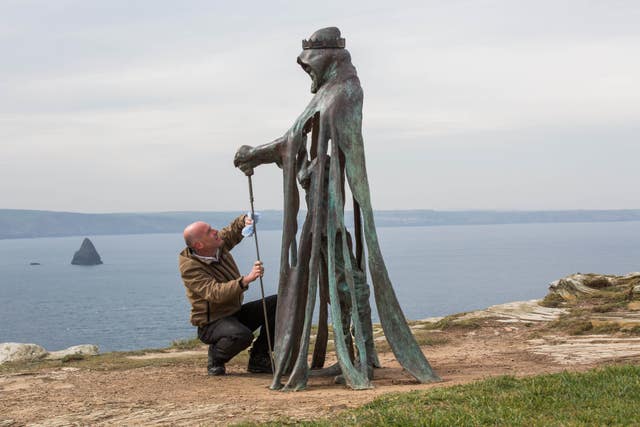 Sculpture of King Arthur