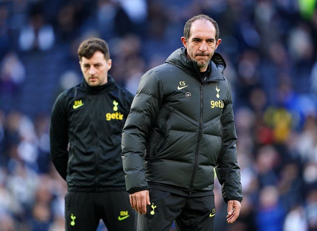 Tottenham interim head coach Ryan Mason (left)