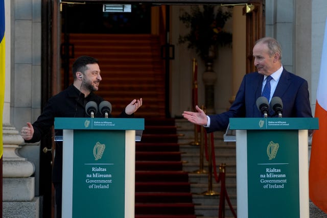 (l to r) Ukrainian President Volodymyr Zelensky and Taoiseach Micheal Martin speak during a media conference
