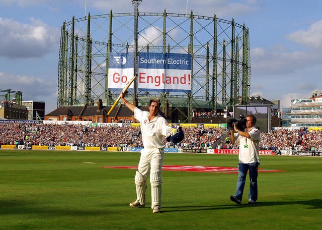 Pietersen walks off after his Ashes-clinching innings