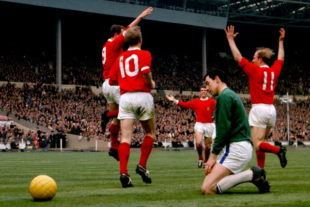 Manchester United won the 1963 FA Cup final, played three weeks later than usual due to the truncated third round.