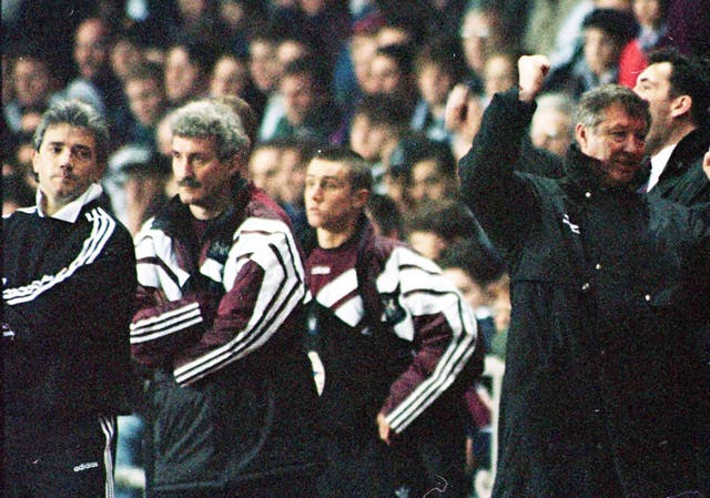 Manchester United manager Alex Ferguson (right) victorious and Newcastle’s manager Kevin Kegan (left) defeated at the end of a Premiership match at St James’s Park