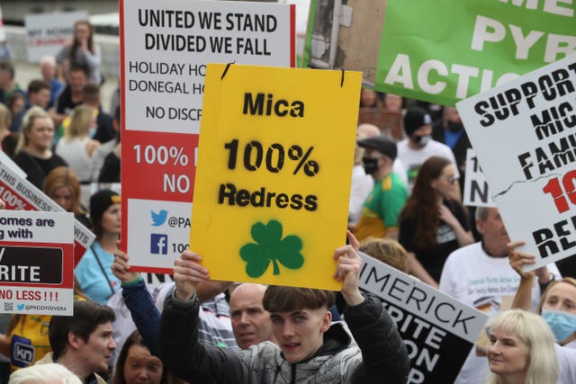 Mica homeowners