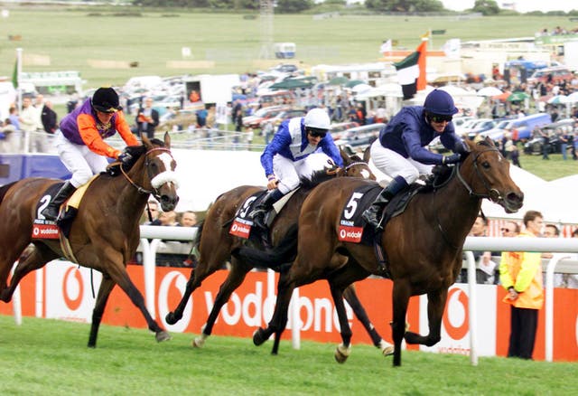 Flight Of Fancy (noseband) ran on to be second to Imagine in the Oaks