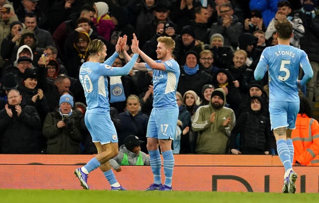 Kevin De Bruyne (centre) sealed the win 