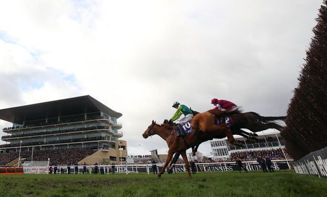 Topofthegame in full flight with Santini and Delta Work
