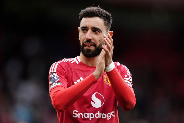Bruno Fernandes applauds