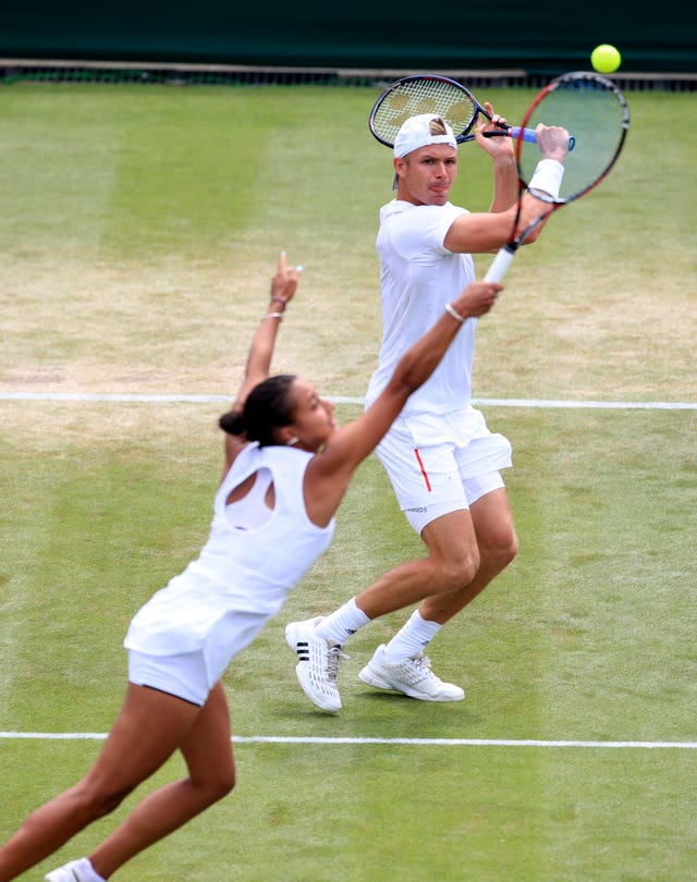 Evan Hoyt and Eden Silva recovered from a set down to reach the last eight