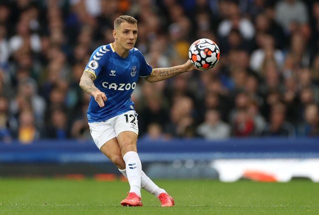 Rafael Benitez says he is not at Everton to manage egos amid Lucas Digne rift PLZ Soccer Rafael Benitez says he is not at Everton to manage egos amid Lucas Digne rift PLZ Soccer