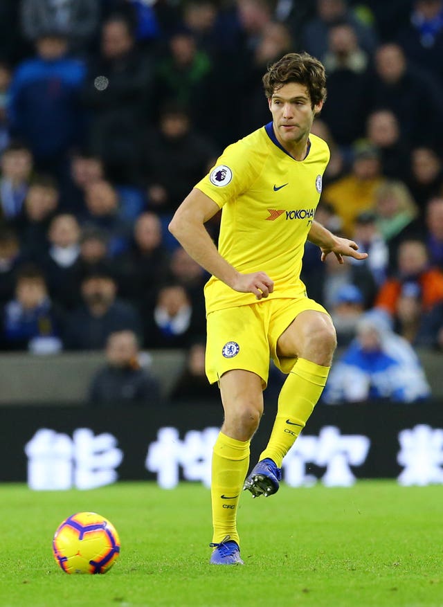 Hughton feels Alonso should have seen red as Chelsea hold on for narrow win