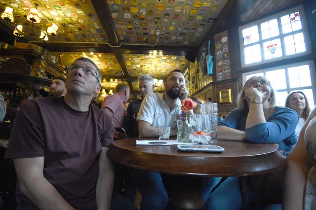 Fans at The Sussex Arms in Twickenham
