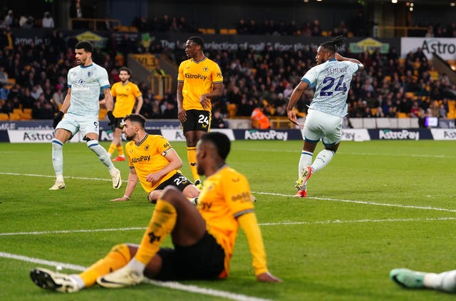 Antoine Semenyo scores the winner