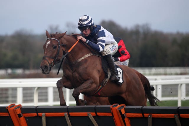 Good Risk At All in full flight at Ascot