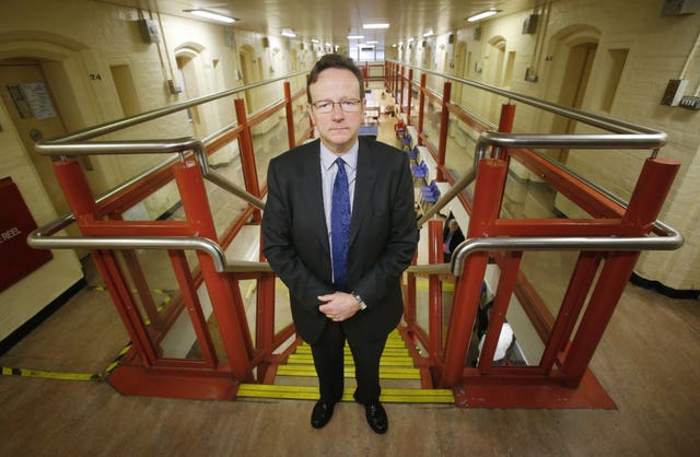 Prison inspector warns of “unacceptable risk”