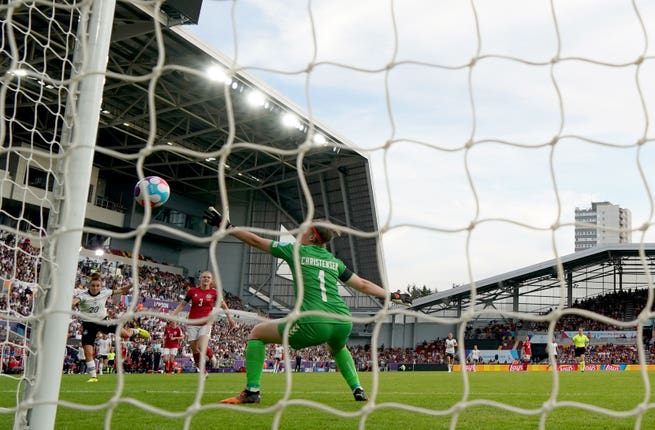 Lina Magull has a shot at goal
