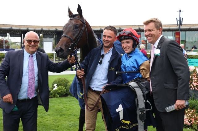 Curragh Races – Sunday 10th September