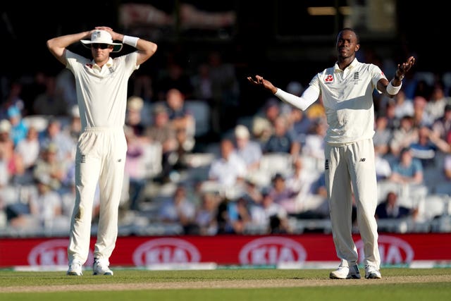 Stuart Broad (left) and Jofra Archer (right) are struggling with illness.