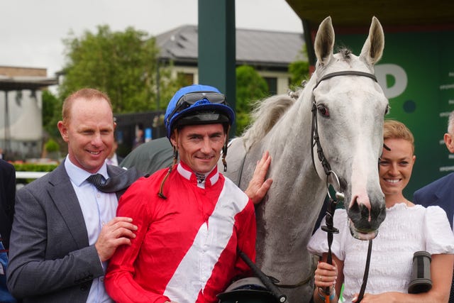 David O'Meara and Danny Tudhope with Estrange 