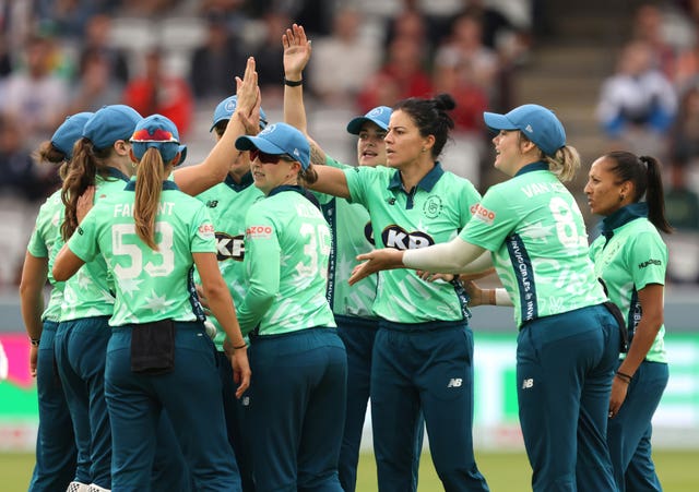Marizanne Kapp celebrates the wicket of Danni Wyatt
