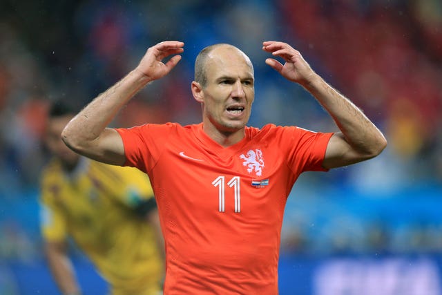 Gary Neville says Manchester United missed out on signing Arjen Robben