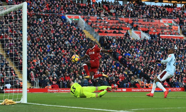Sadio Mane scores Liverpool's fourth